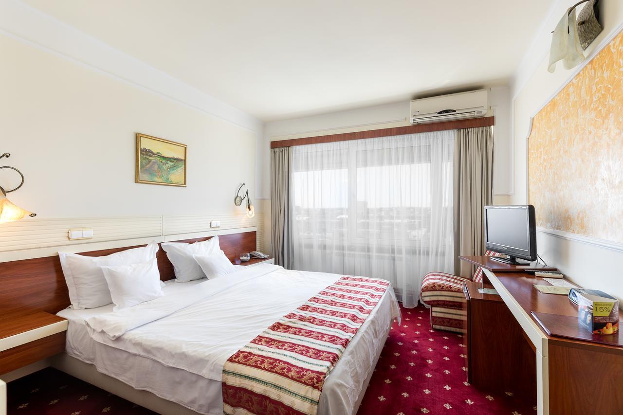 Hotel Prahova Plaza Ploieşti Exterior foto